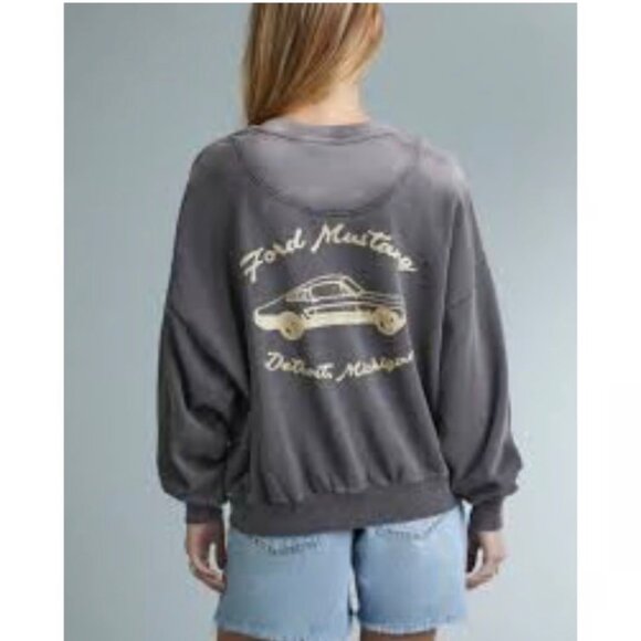 Ford Motor Co Ford Mustang Acid Wash Gray Medium Sweatshirt Embroidered - Picture 1 of 7